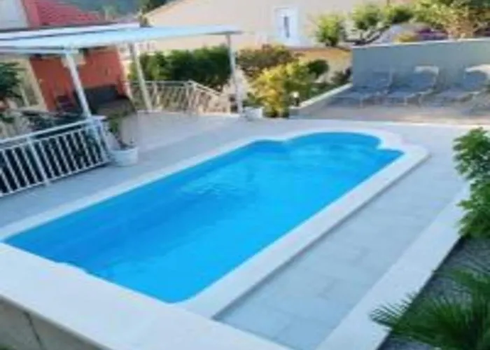 Bleu - One Bedroom With Balcony And View 2 * 布尔纳