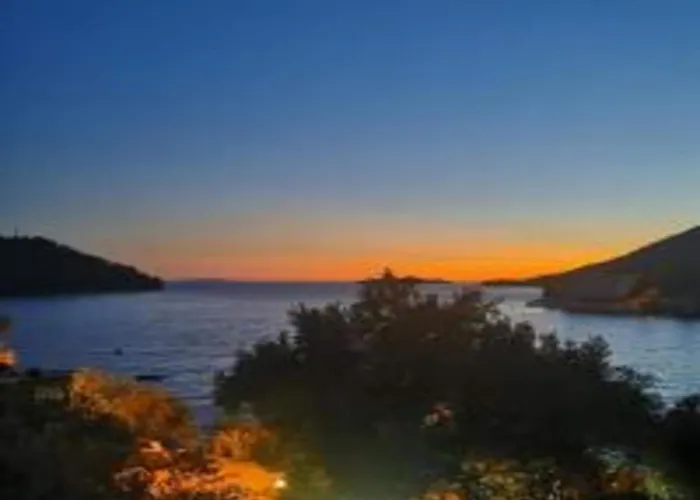 Bleu - One Bedroom With Balcony And View 2 公寓